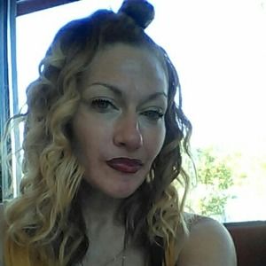 Meet your Posher, Chisaa